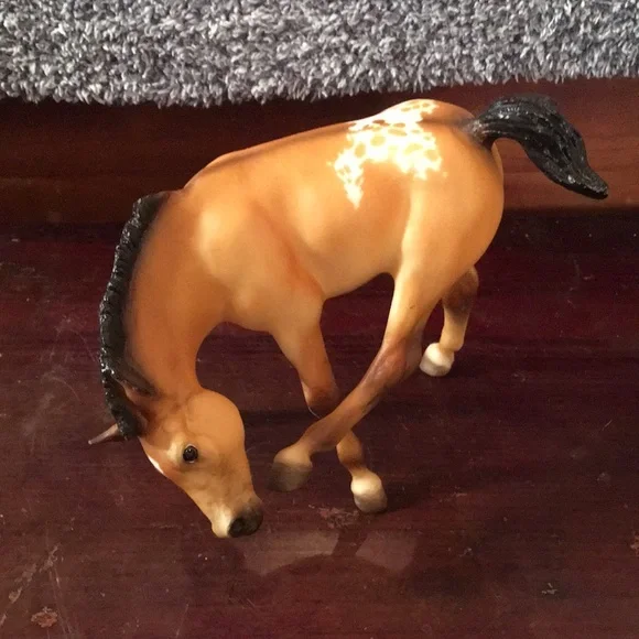 Breyer Tan and Black Horse Toy - Picture 6 of 7